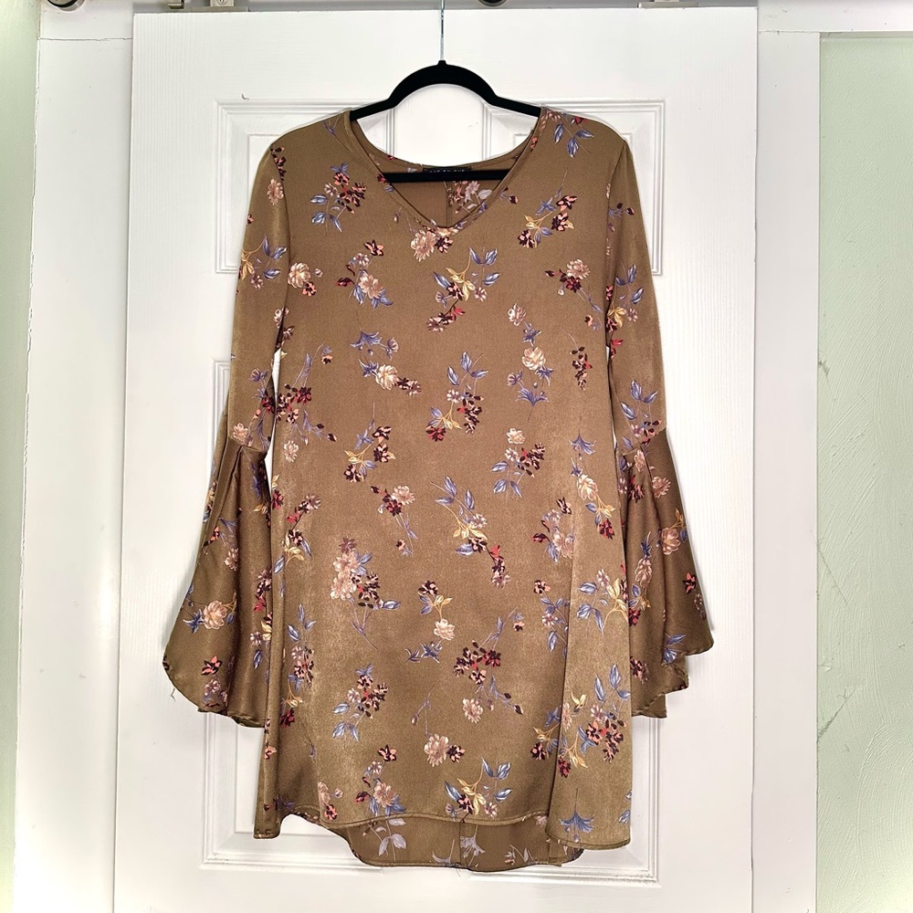 Dark Green Long Sleeve Floral Mini Dress